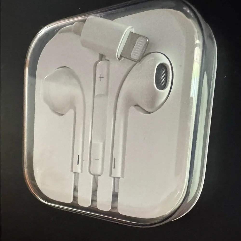 Apple Headphones & Case iPhone iPod iPad Earbuds Headphones‎ 3.5mm EUC